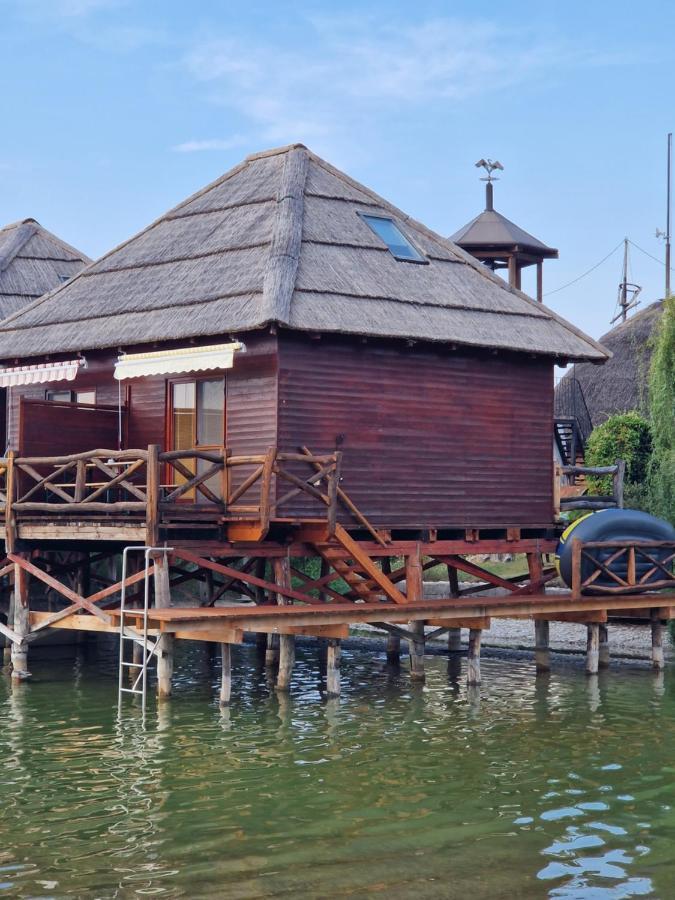 Bora Bora Na Slnecnych Jazerach Apartment Senec Ngoại thất bức ảnh